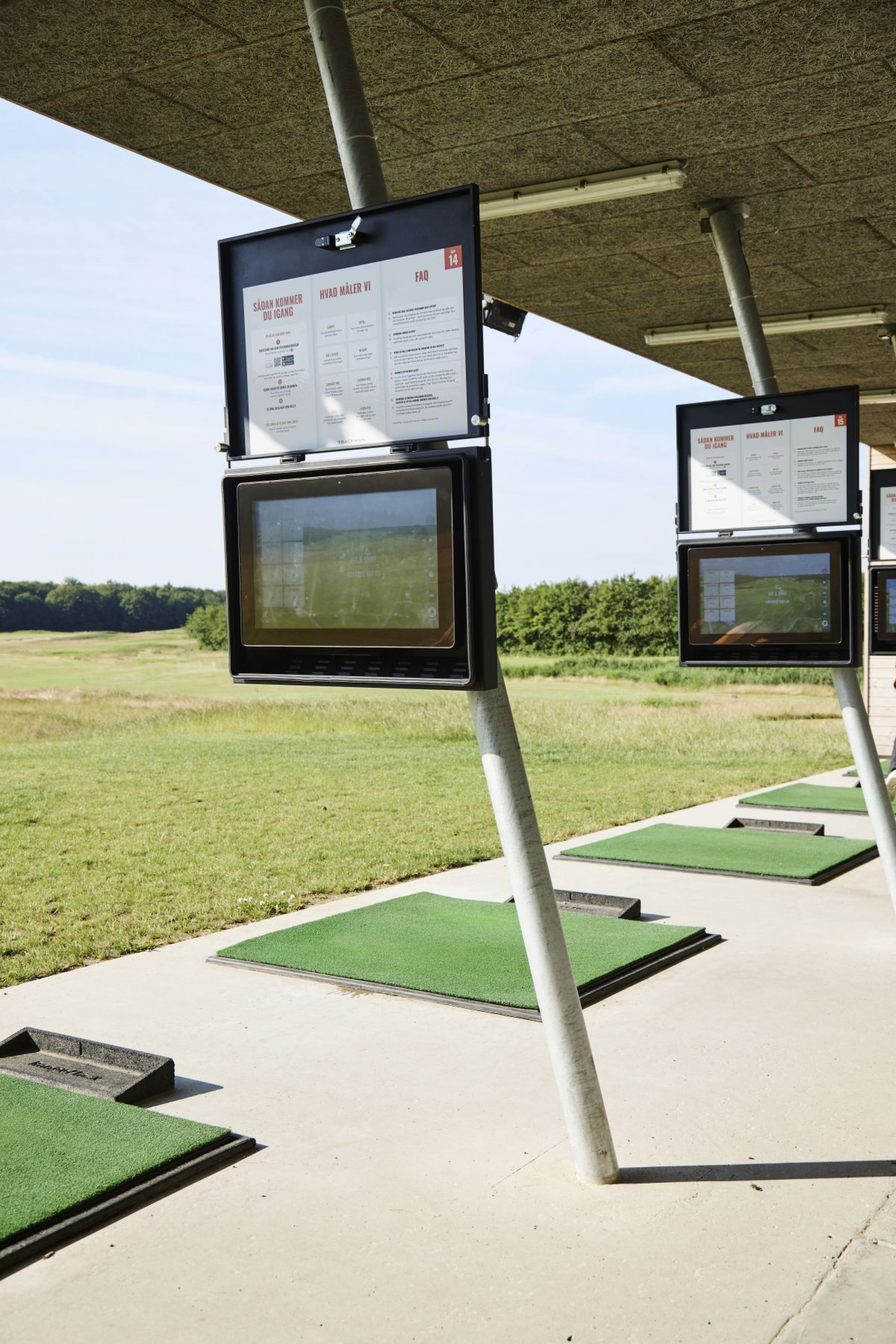 English: Green Fee & Booking